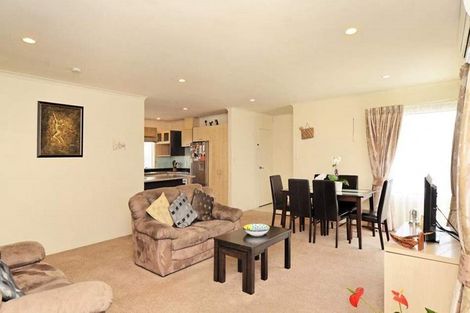 Photo of property in 143 Colwill Road, Massey, Auckland, 0614