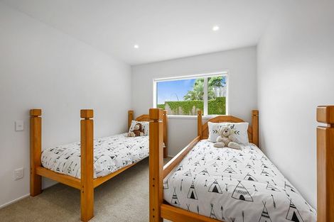 Photo of property in 16 Whitby Crescent, Mairangi Bay, Auckland, 0630