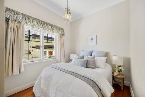 Photo of property in 18 Burnell Avenue, Thorndon, Wellington, 6011