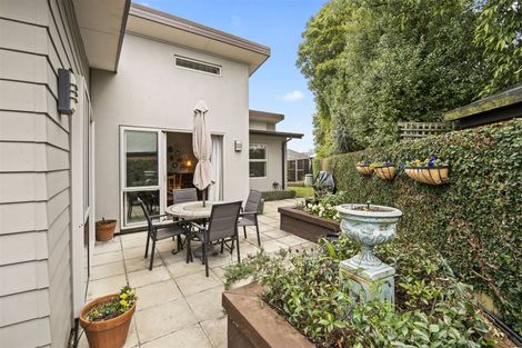 Photo of property in 6 Federer Lane, Bishopdale, Christchurch, 8053