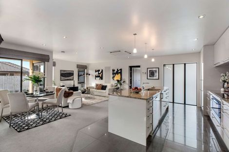 Photo of property in 32 Ripple Grove, Waiuku, 2123