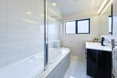Photo of property in 7a Fairdene Avenue, Henderson, Auckland, 0610