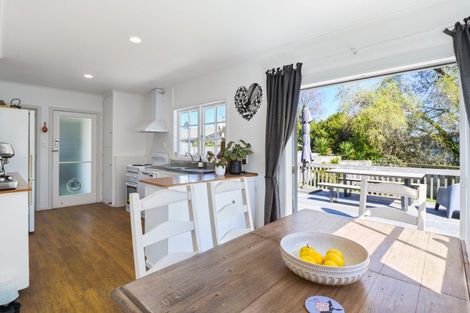 Photo of property in 10 Jarmey Place, Mangakakahi, Rotorua, 3015