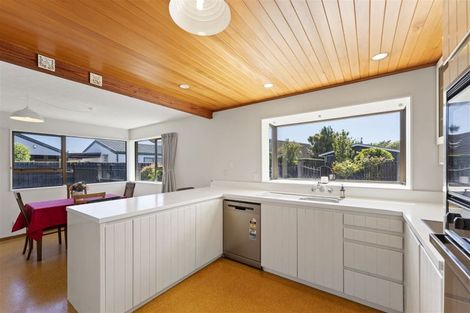 Photo of property in 25 Fernbrook Place, Mairehau, Christchurch, 8013