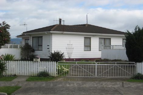 Photo of property in 28 Tawhara Place, Edgecumbe, 3120