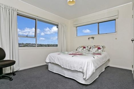 Photo of property in 2/77 Stanaway Street, Hillcrest, Auckland, 0627