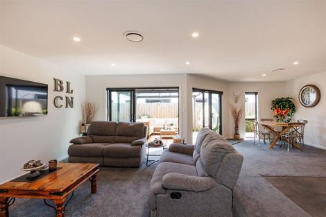 Photo of property in 36 Freedom Drive, Kelvin Grove, Palmerston North, 4414