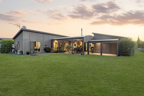 Photo of property in 27 Whiting Drive, Wakefield, 7025