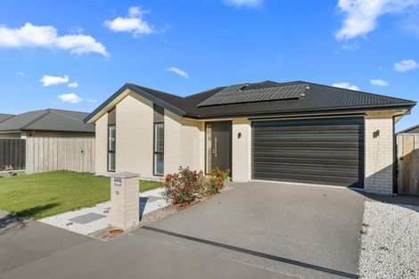 Photo of property in 16 Lomu Way, Rolleston, 7615
