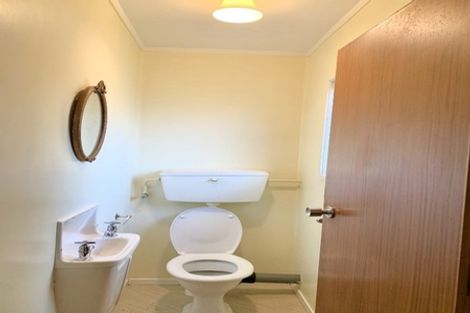 Photo of property in 97 Lynwood Road, New Lynn, Auckland, 0600