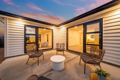 Photo of property in 4 Mcmillan Lane, Wallaceville, Upper Hutt, 5018