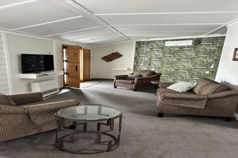 Photo of property in 2 Brentwood Street, Trentham, Upper Hutt, 5018