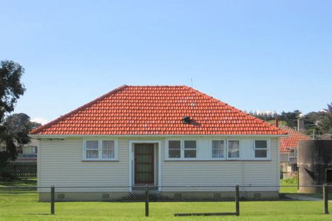 Photo of property in 53 Avenue Road, Foxton, 4814