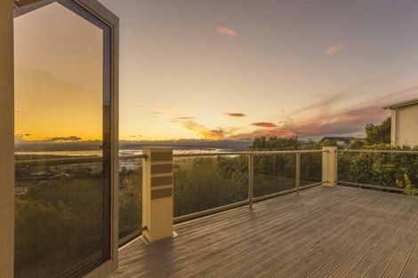 Photo of property in 17 Windsor Drive, Britannia Heights, Nelson, 7010