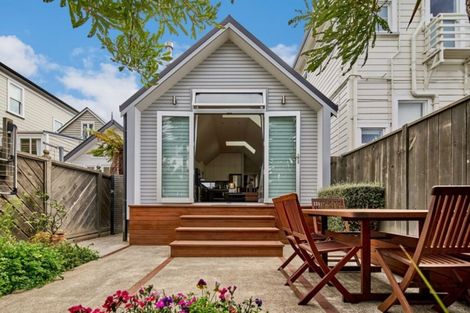 Photo of property in 63 Brougham Street, Mount Victoria, Wellington, 6011