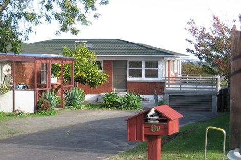 Photo of property in 2/8 Landop Terrace, Howick, Auckland, 2014