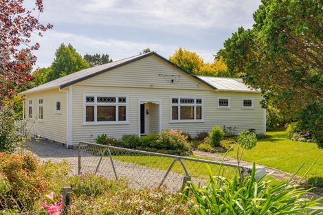 Photo of property in 24 South Featherston Road, South Featherston, Featherston, 5771