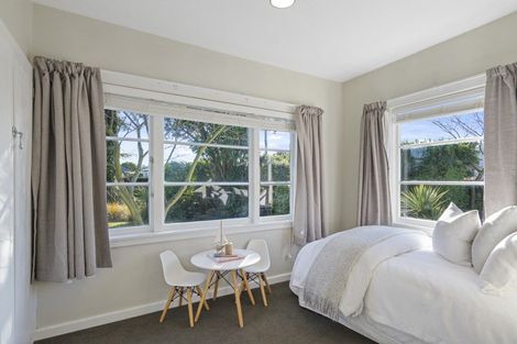 Photo of property in 27 Aorangi Road, Bryndwr, Christchurch, 8053