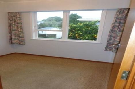 Photo of property in 20 Thomas Avenue, Te Atatu Peninsula, Auckland, 0610