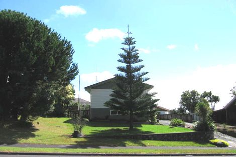 Photo of property in 5 Mckinley Road, Sunnyvale, Auckland, 0612