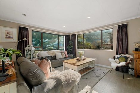 Photo of property in 3 Mackinnon Terrace, Sunshine Bay, Queenstown, 9300