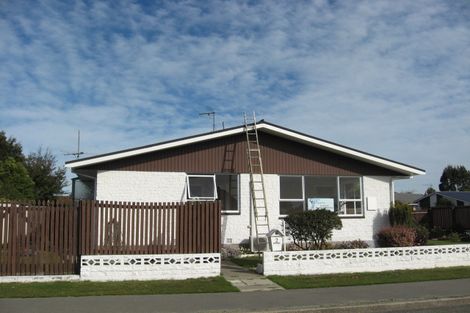 Photo of property in 2 Impala Place, Sockburn, Christchurch, 8042