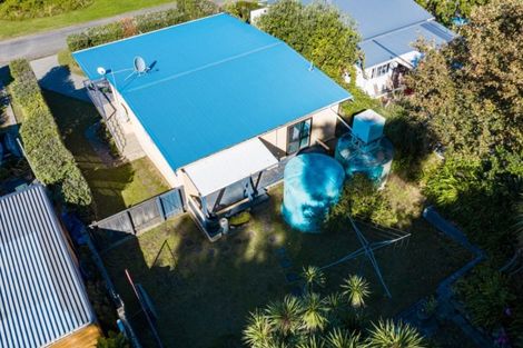 Photo of property in 15 Makorori Beach Road, Makorori, Gisborne, 4073