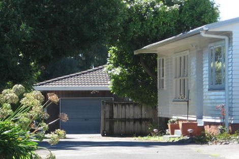 Photo of property in 1/2 Kokiri Street, Te Atatu South, Auckland, 0610
