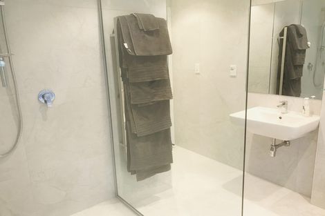 Photo of property in 23a Bournemouth Terrace, Murrays Bay, Auckland, 0630