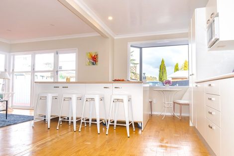 Photo of property in 16 Bettina Place, Manurewa, Auckland, 2102