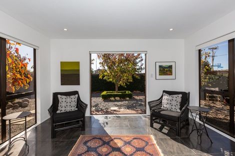 Photo of property in 120 Avondale Road, Taradale, Napier, 4112