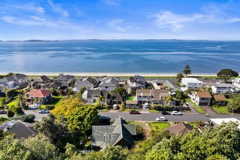 Photo of property in 21 Rogers Avenue, Eastern Beach, Auckland, 2012