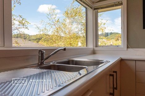 Photo of property in 16 Sunbrae Drive, Silverstream, Upper Hutt, 5019
