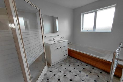 Photo of property in 2/19 Euston Street, Riccarton, Christchurch, 8041