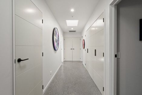 Photo of property in 32 Corriedale Road, Jacks Point, 9371