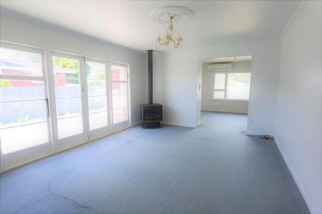 Photo of property in 94 Avondale Road, Avondale, Christchurch, 8061