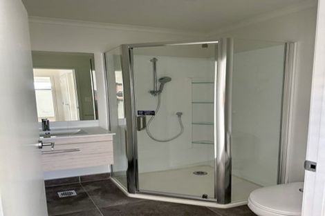 Photo of property in 1090a Great North Road, Point Chevalier, Auckland, 1022