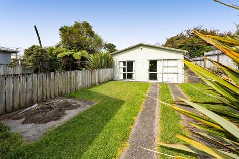 Photo of property in 19 Oranga Street, Marfell, New Plymouth, 4310
