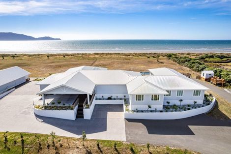 Photo of property in 87 Rutherford Drive, Waikanae Beach, Waikanae, 5036