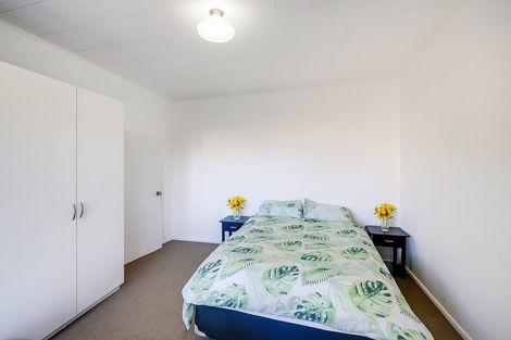 Photo of property in 2 Avondale Road, Taradale, Napier, 4112