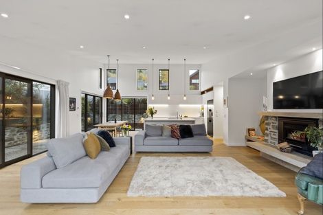 Photo of property in 3 Mcqueen Place, Arthurs Point, Queenstown, 9371