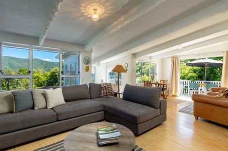 Photo of property in 4 Amelia Crescent, Waikawa, Picton, 7220