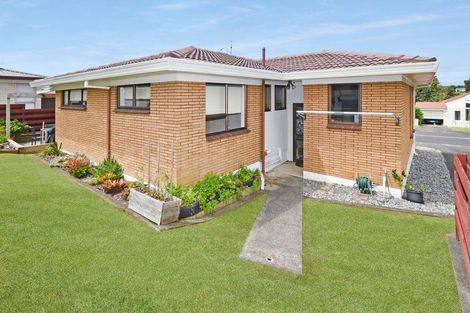 Photo of property in 30a Gills Avenue, Papakura, 2110