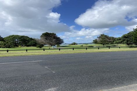 Photo of property in 121 Torkar Road, Clarks Beach, 2122