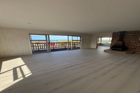 Photo of property in 3 Robin Lane, Browns Bay, Auckland, 0630