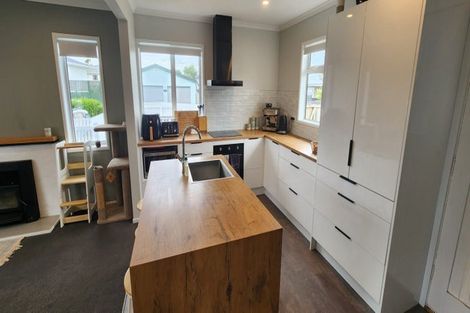 Photo of property in 13e York Crescent, Westown, New Plymouth, 4310