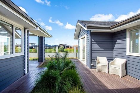Photo of property in 30 Cassinia Close, Papamoa Beach, Papamoa, 3118