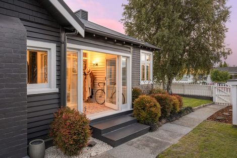 Photo of property in 1/1004 Colombo Street, St Albans, Christchurch, 8014