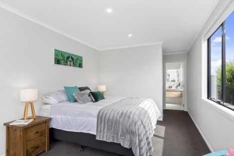 Photo of property in 10 Rotomanu Place, Pyes Pa, Tauranga, 3112