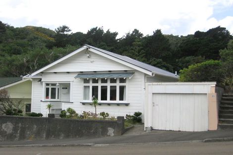 Photo of property in 29 Melbourne Road, Island Bay, Wellington, 6023